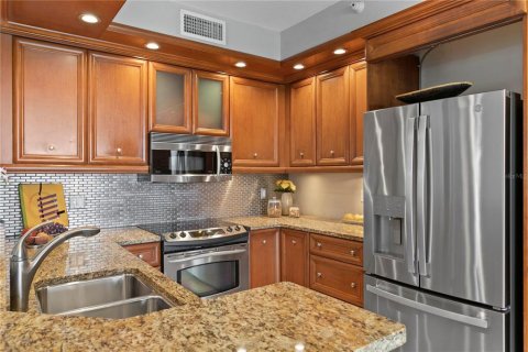 Condominio en venta en Saint Petersburg, Florida, 3 dormitorios, 153.57 m2 № 1816786 - foto 20