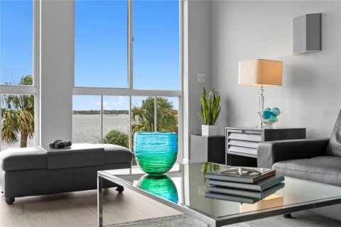 Condominio en venta en Saint Petersburg, Florida, 3 dormitorios, 153.57 m2 № 1816786 - foto 12