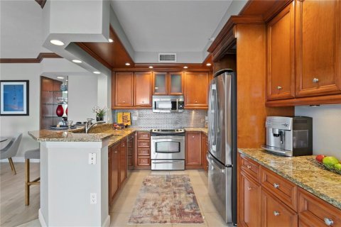 Condominio en venta en Saint Petersburg, Florida, 3 dormitorios, 153.57 m2 № 1816786 - foto 21