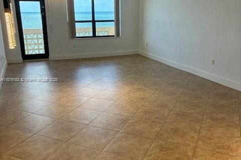 Condo in Bal Harbour, Florida, 2 bedrooms  № 2013471 - photo 3