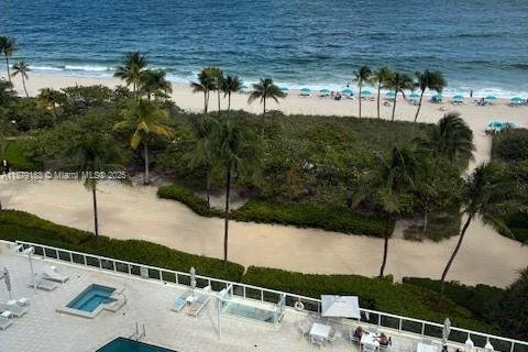 Condo in Bal Harbour, Florida, 2 bedrooms  № 2013471 - photo 20