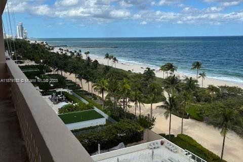 Condo in Bal Harbour, Florida, 2 bedrooms  № 2013471 - photo 21