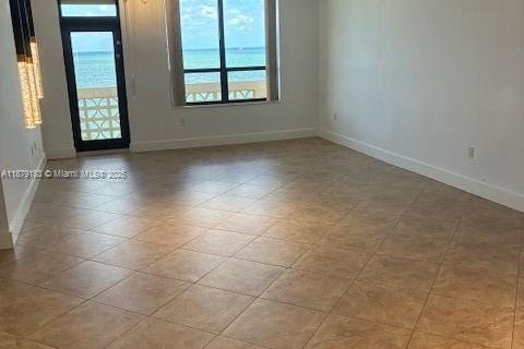 Condo in Bal Harbour, Florida, 2 bedrooms  № 2013471 - photo 2