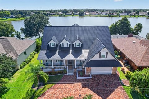House in Port Charlotte, Florida 4 bedrooms, 364.55 sq.m. № 2428942