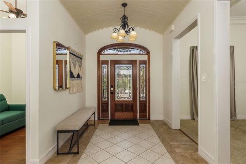 House in Port Charlotte, Florida 4 bedrooms, 364.55 sq.m. № 2428942 - photo 6
