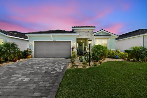 House in Lakewood Ranch, Florida 3 bedrooms, 171.31 sq.m. № 2202129