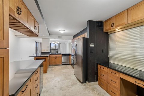 Condominio en venta en Tampa, Florida, 2 dormitorios, 141.21 m2 № 2151178 - foto 17