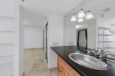 Condominio en venta en Tampa, Florida, 2 dormitorios, 141.21 m2 № 2151178 - foto 30