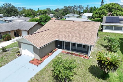 House in Port Richey, Florida 2 bedrooms, 102.84 sq.m. № 1905712 - photo 22