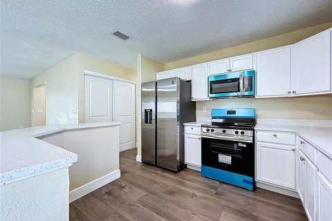 House in Port Richey, Florida 2 bedrooms, 102.84 sq.m. № 1905712 - photo 8