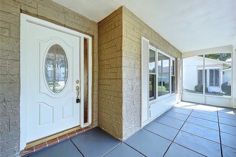 House in Port Richey, Florida 2 bedrooms, 102.84 sq.m. № 1905712 - photo 4