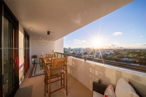 Copropriété à vendre à Miami Beach, Floride: 2 chambres, 82.68 m2 № 2012123 - photo 4