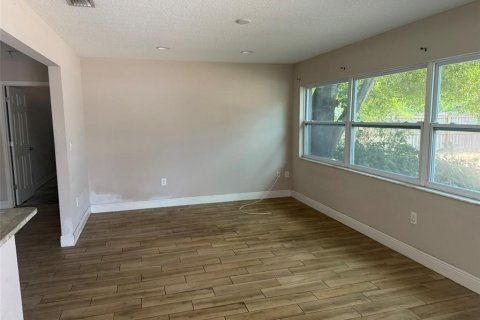 Villa ou maison à vendre à Bradenton, Floride: 3 chambres, 166.85 m2 № 2227214 - photo 5