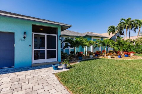Casa en venta en Cape Coral, Florida, 3 dormitorios, 174.28 m2 № 1916970 - foto 5