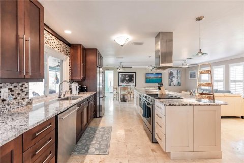 Casa en venta en Cape Coral, Florida, 3 dormitorios, 174.28 m2 № 1916970 - foto 18