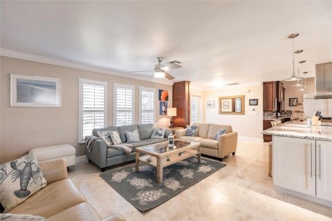 Casa en venta en Cape Coral, Florida, 3 dormitorios, 174.28 m2 № 1916970 - foto 12