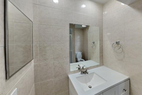 Casa en alquiler en Sarasota, Florida, 3 dormitorios, 110.83 m2 № 1879872 - foto 9