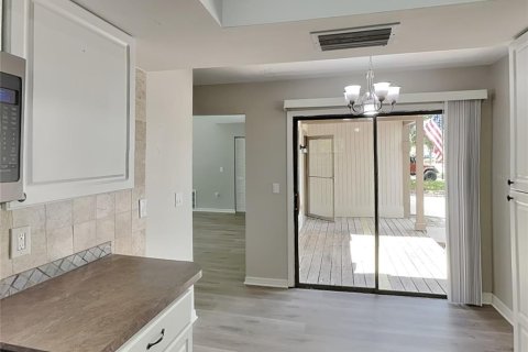 Casa en alquiler en Sarasota, Florida, 3 dormitorios, 110.83 m2 № 1879872 - foto 5