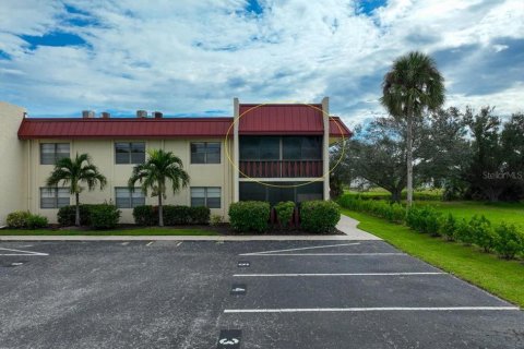 Купить кондоминиум в Ротонда, Флорида 6 комнат, 103.86м2, № 1909531 - фото 4