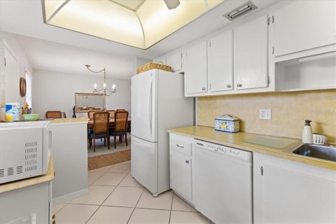 Купить кондоминиум в Ротонда, Флорида 6 комнат, 103.86м2, № 1909531 - фото 19