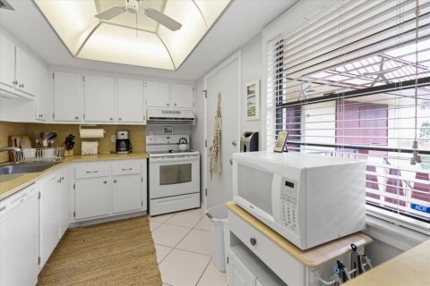 Купить кондоминиум в Ротонда, Флорида 6 комнат, 103.86м2, № 1909531 - фото 21