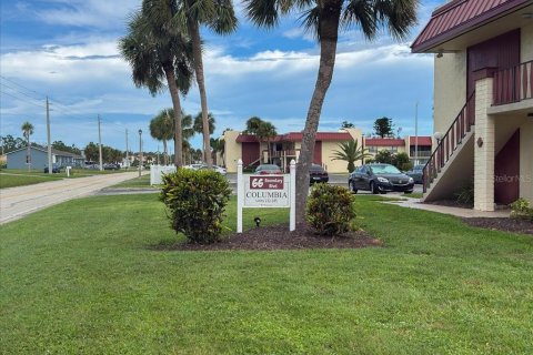 Купить кондоминиум в Ротонда, Флорида 6 комнат, 103.86м2, № 1909531 - фото 3