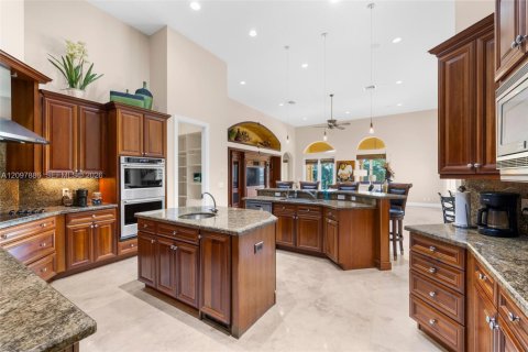 Villa ou maison à vendre à Davie, Floride: 6 chambres, 524.99 m2 № 2394541 - photo 14