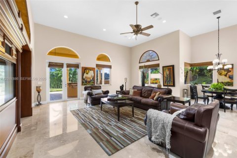 Villa ou maison à vendre à Davie, Floride: 6 chambres, 524.99 m2 № 2394541 - photo 18