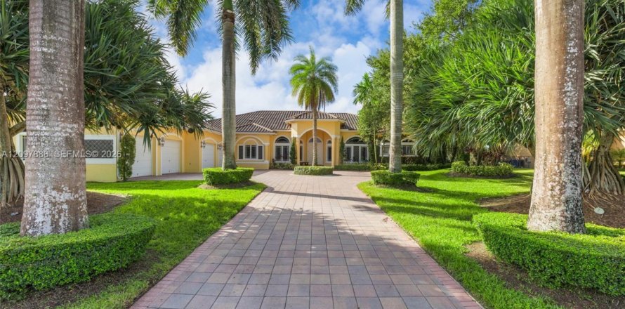 Villa ou maison à Davie, Floride 6 chambres, 524.99 m2 № 2394541
