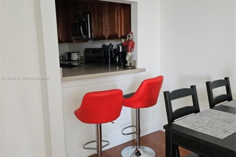 Купить кондоминиум в Дейви, Флорида 1 спальня, 60.76м2, № 2008452 - фото 3