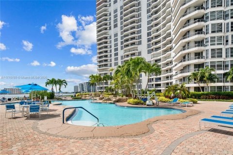 Condominio en venta en Aventura, Florida, 1 dormitorio, 100.61 m2 № 1691911 - foto 20