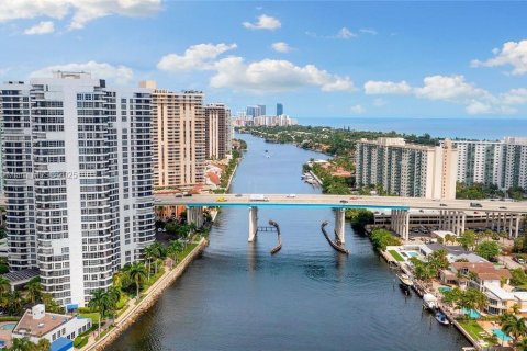 Condominio en venta en Aventura, Florida, 1 dormitorio, 100.61 m2 № 1691911 - foto 29