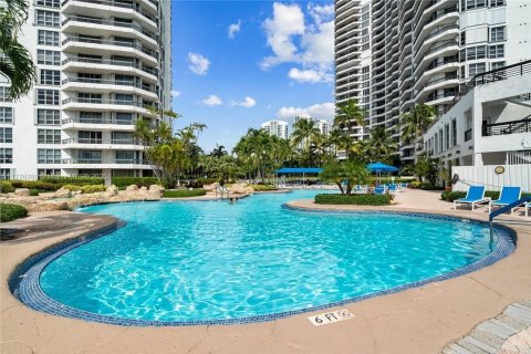 Condominio en venta en Aventura, Florida, 1 dormitorio, 100.61 m2 № 1691911 - foto 23