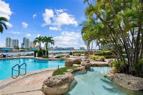 Condominio en venta en Aventura, Florida, 1 dormitorio, 100.61 m2 № 1691911 - foto 19