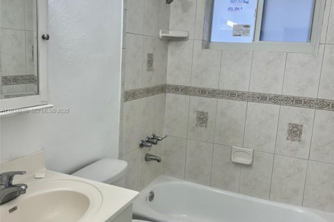 Apartamento en alquiler en Hallandale Beach, Florida, 1 dormitorio, 83.61 m2 № 1992851 - foto 9