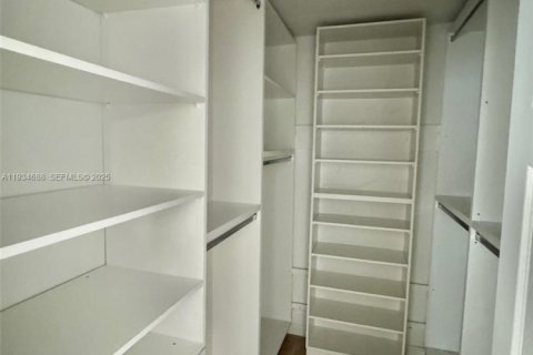 Apartamento en alquiler en Hallandale Beach, Florida, 1 dormitorio, 83.61 m2 № 1992851 - foto 7