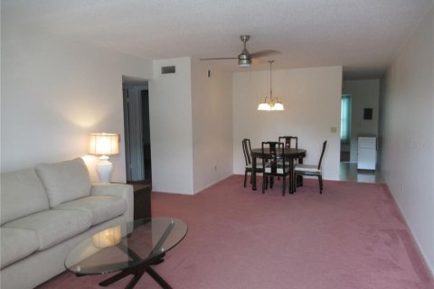 Condo in Clearwater, Florida, 2 bedrooms  № 2218090 - photo 5