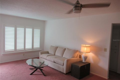 Condo in Clearwater, Florida, 2 bedrooms  № 2218090 - photo 7