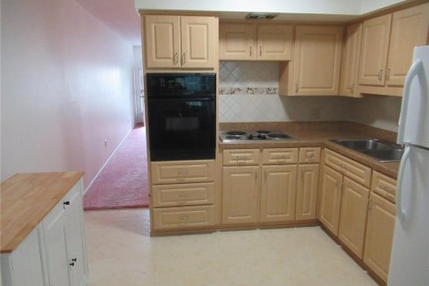 Condo in Clearwater, Florida, 2 bedrooms  № 2218090 - photo 11