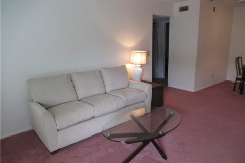 Condo in Clearwater, Florida, 2 bedrooms  № 2218090 - photo 6