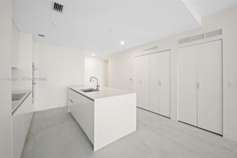 Appartement à louer à Miami, Floride: 2 chambres, 141.49 m2 № 1995951 - photo 11