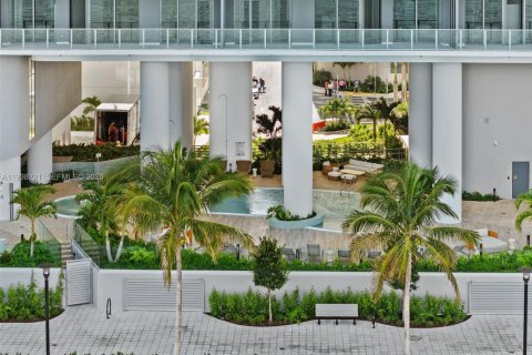 Appartement à louer à Miami, Floride: 2 chambres, 141.49 m2 № 1995951 - photo 5