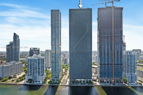 Appartement à louer à Miami, Floride: 2 chambres, 141.49 m2 № 1995951 - photo 3