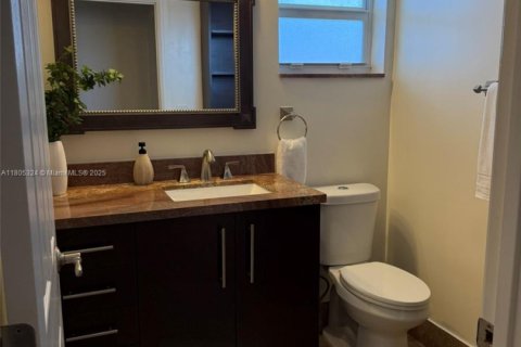 Condominio en venta en Hallandale Beach, Florida, 1 dormitorio, 78.69 m2 № 1865027 - foto 4