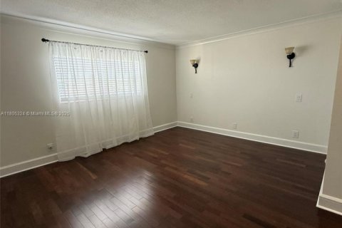 Condominio en venta en Hallandale Beach, Florida, 1 dormitorio, 78.69 m2 № 1865027 - foto 6