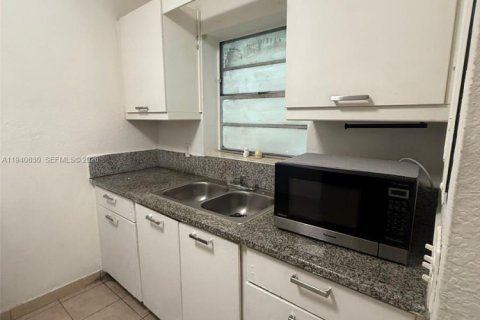 Villa ou maison à Miami, Floride 1 chambre, 241.08 m2 № 1998018