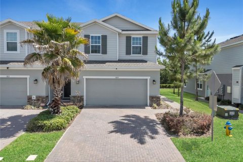 Adosado en Clermont, Florida 3 dormitorios, 170.29 m2 № 2110555