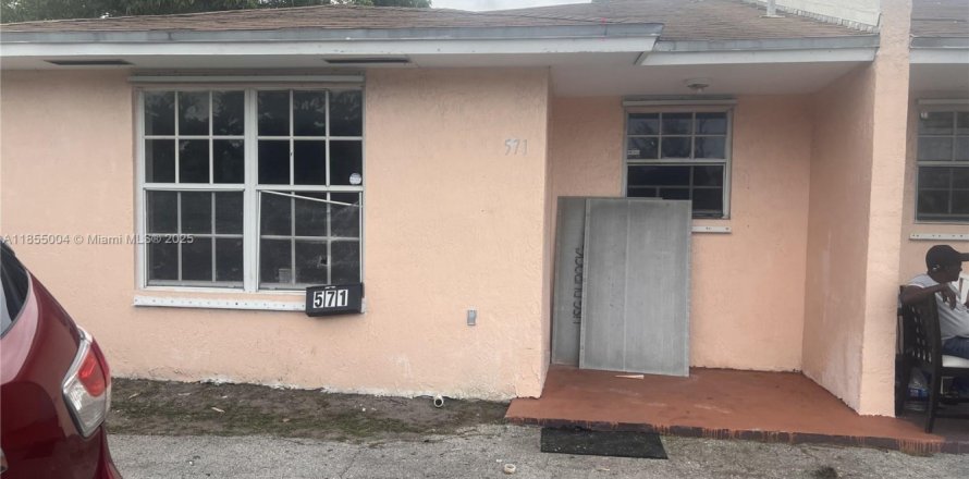 Дом в Норт-Майами, Флорида 3 спальни, 267.56м2 № 1962916