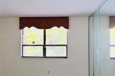 Copropriété à vendre à Miami, Floride: 2 chambres, 130.06 m2 № 2384638 - photo 3