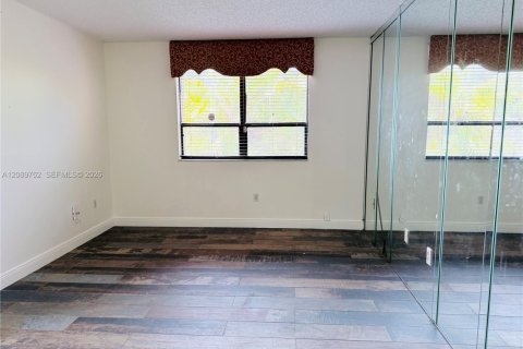 Copropriété à vendre à Miami, Floride: 2 chambres, 130.06 m2 № 2384638 - photo 5